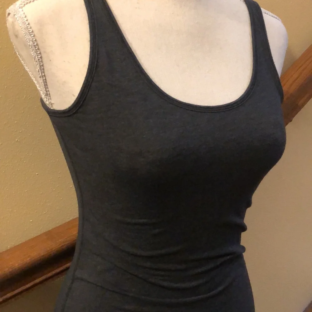 Lululemon Classic Tank - Picture 4 of 9